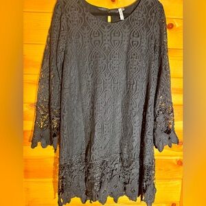 LeShop Black Textured Lace Dress